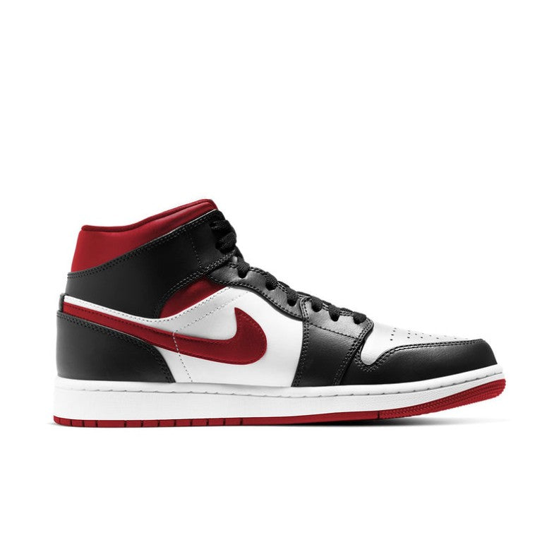 Air Jordan 1 Low OG 'Chicago' 2025